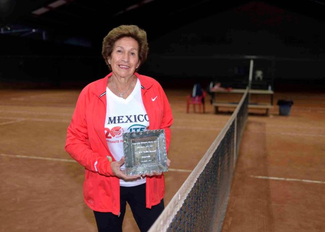 Clara Medina logra título de dobles en Máster Nacional de Tenis